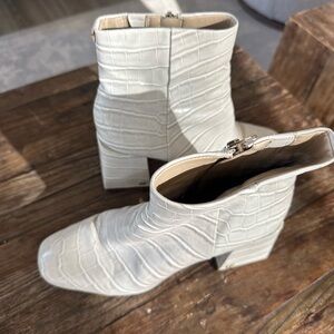 Sam Edelman White Elegant Croc-Embossed Ankle Boots